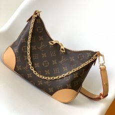 Louis Vuitton Hobo Bags